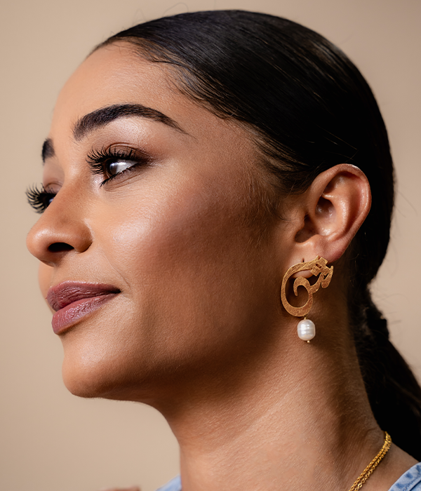 Classic Alif Earrings