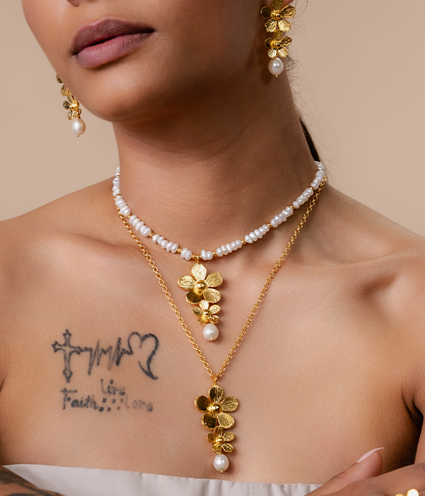 Daisy Pearl Drop Pendant Chain