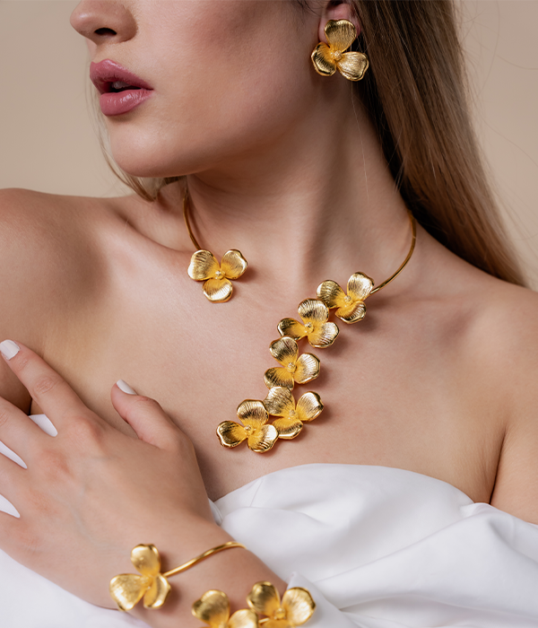 Hibiscus Necklace